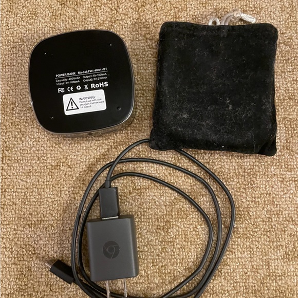 Aduro Portable Power Bank 2 USB Ports Flashlight 5200MAH Capacity Black Case - Picture 5 of 5